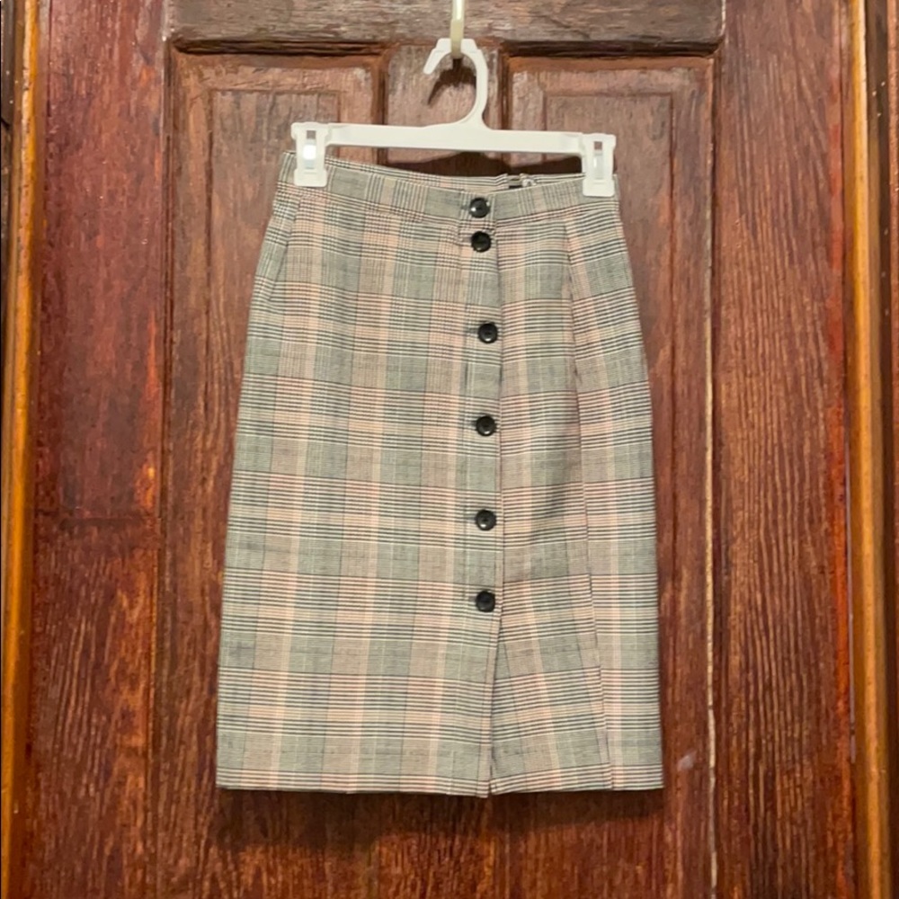 High waisted pencil skirt